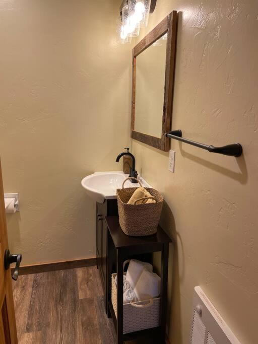 Parkway Yellowstone Guest House Apartment #3 Gardiner Kültér fotó